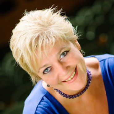 Kolti Helga